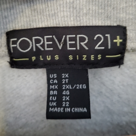 Forever 21+ Floral Graphic Print Crew Neck Shirt Size 2X - Picture 4 of 6